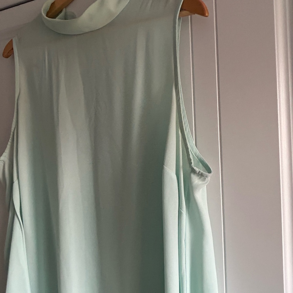 Michel Studio Light Green Sleeveless Blouse